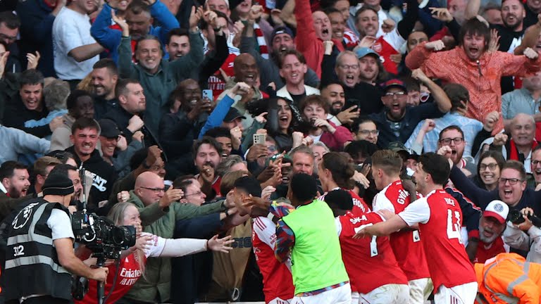 Martinelli-magi reddet Arsenal mot City – Haaland ga City tidlig overtak